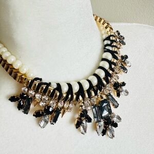 Rhinestones Jewelled Elegant Black and Gold Statement Necklace with Pearls